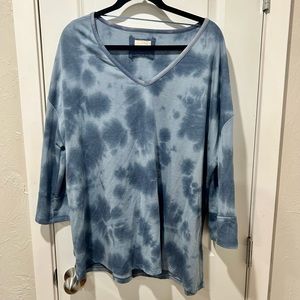 Cupio 3/4 sleeve blue tie dye shirt